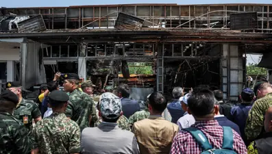 Tayland-Kamboçya sınırında yüzbinlerce kişi mülteci konumuna düştü