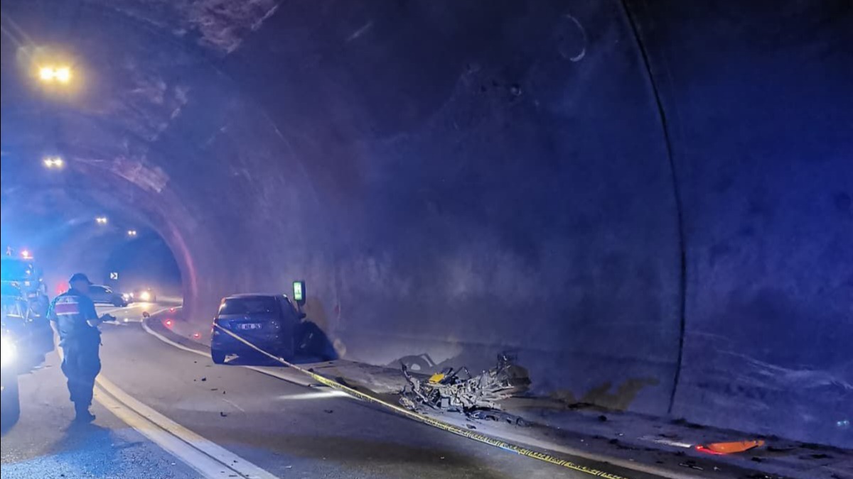 Tünelde motosiklet kazası. 1 ölü, 2 yaralı