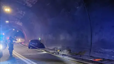 Tünelde motosiklet kazası. 1 ölü, 2 yaralı