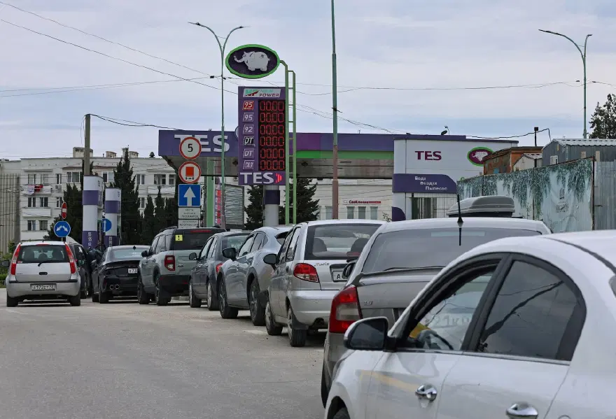 Rusya'da akaryakıt krizi: Halk elektrikli araçlara yöneliyor 1