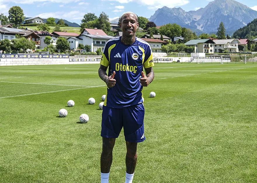 "İLK KEZ FENERBAHÇE İLE SEZON ÖNCESİ KAMPI YAPIYORUM" 2 "İLK KEZ FENERBAHÇE İLE SEZON ÖNCESİ KAMPI YAPIYORUM" 2