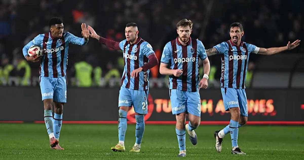 Devlerin peşinde olduğu futbolcu sakatlandı, resmi açıklama geldi. Derbide oynayacak mı?