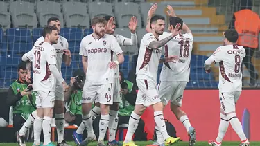 Trabzonspor, 6 gollü düelloda Başakşehir'i devirdi ve çeyrek finale çıktı