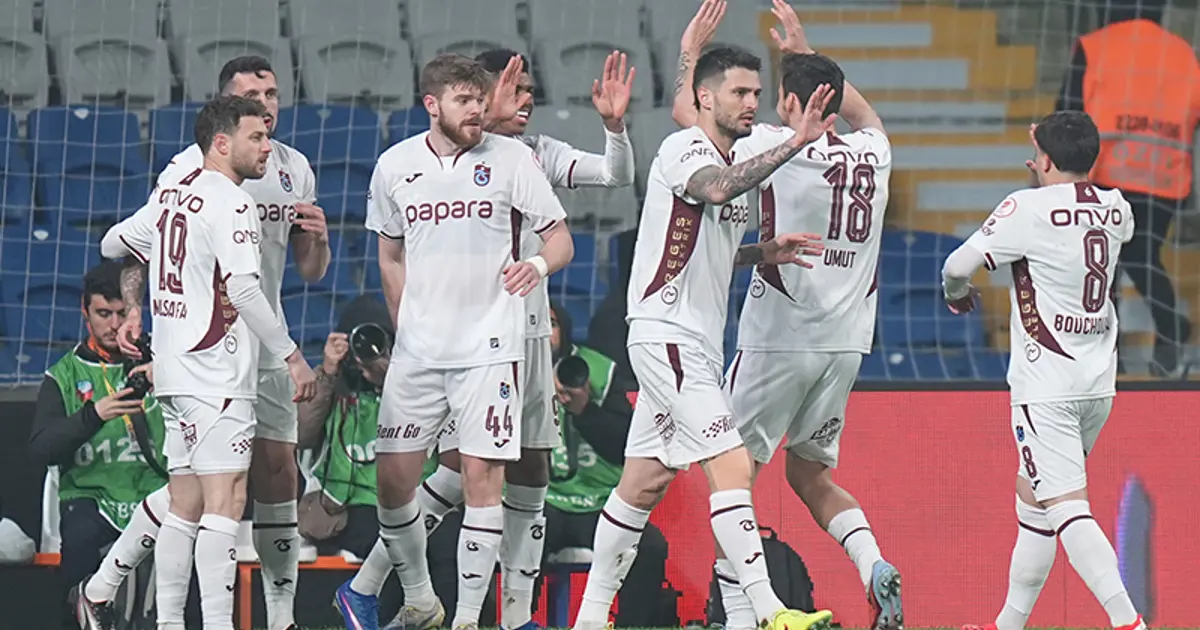 Trabzonspor, 6 gollü düelloda Başakşehir'i devirdi ve çeyrek finale çıktı