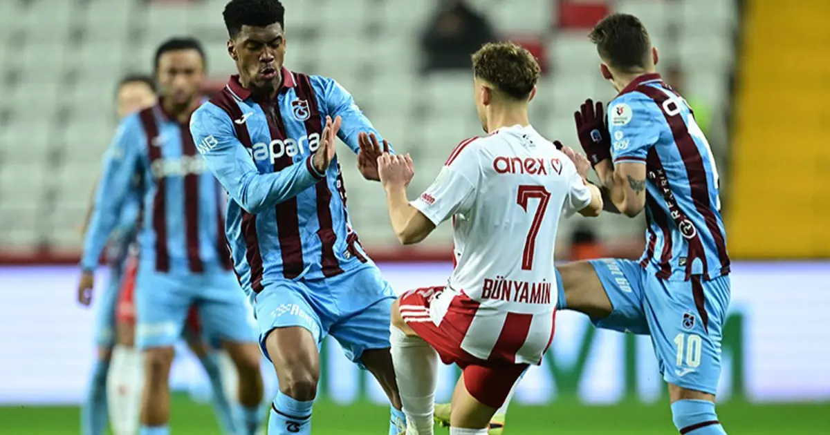 Canlı maç anlatımı: Trabzonspor, Çaykur Rizespor'u konuk ediyor