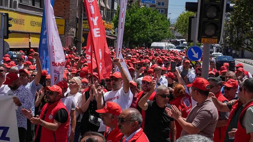 İzmir Büyükşehir Belediyesi işçileri iş bıraktı 1