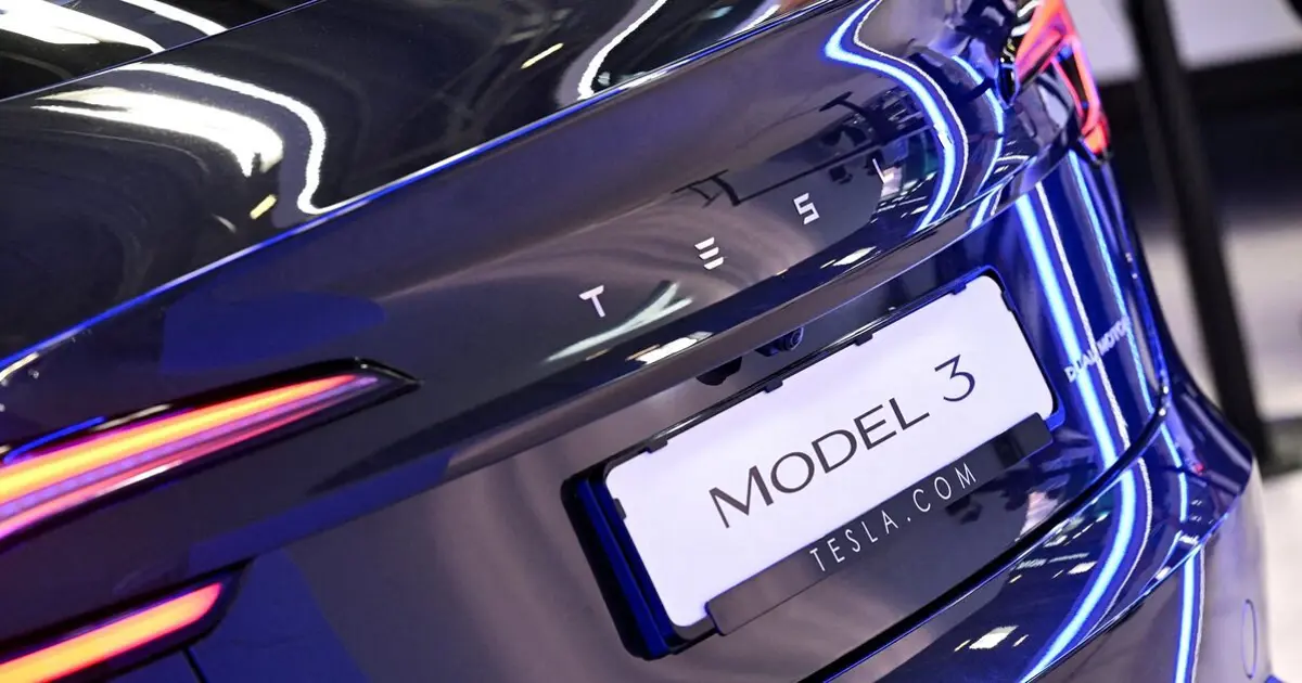 Tesla'ya "acil durum kapı kolu" soruşturması