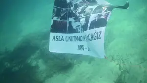 Ulu Önder Gazi Mustafa Kemal Atatürk'ü su altında andı