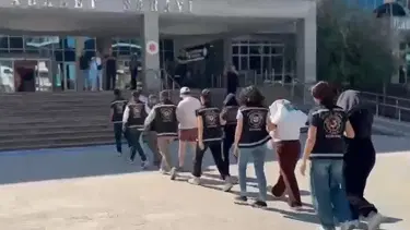 Üniversite öğrencilerini fuhşa teşvik etmişler. Şüphelilere 3 ilde operasyon