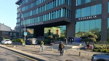 Üsküdar Belediyesi'ne operasyon. Üç kişi tutuklandı