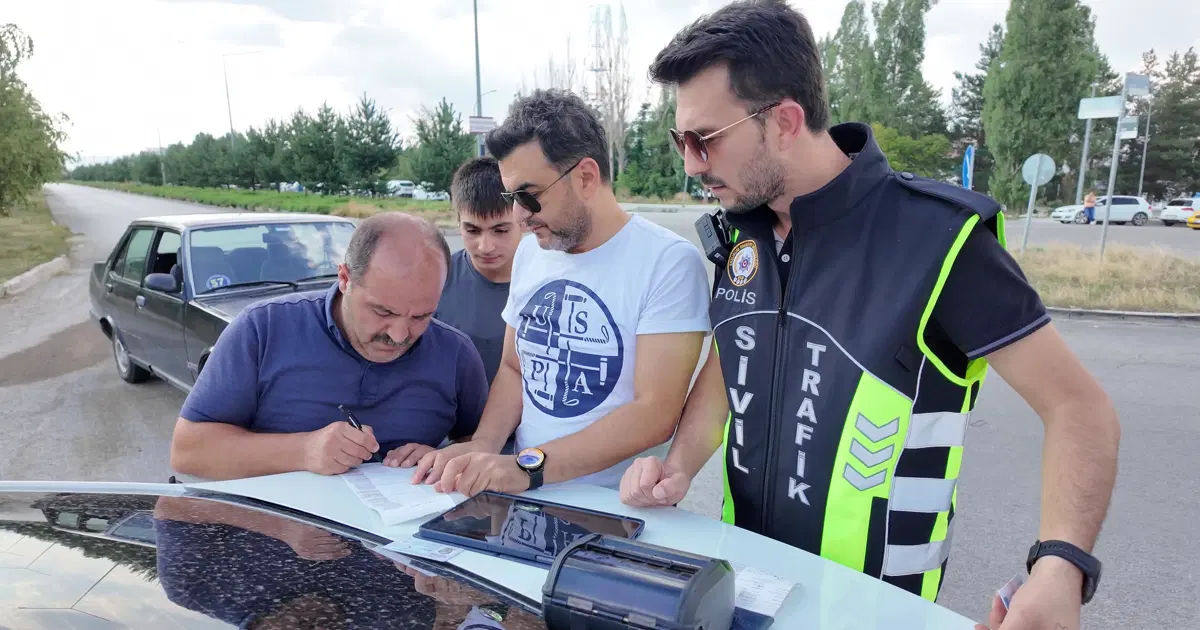 Korsan taksilerle 1 haftadır uğraşıyordu, kendisi de ceza yedi