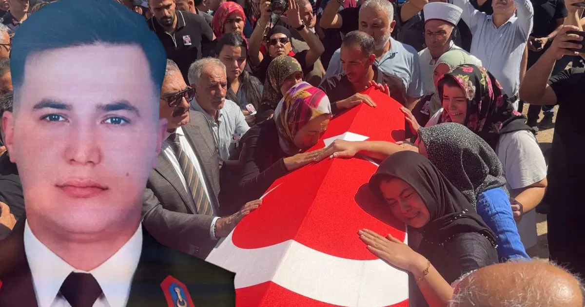 Girne'deki feribot faciasında can veren uzman çavuşa acı veda: Eşi gözyaşlarına boğuldu