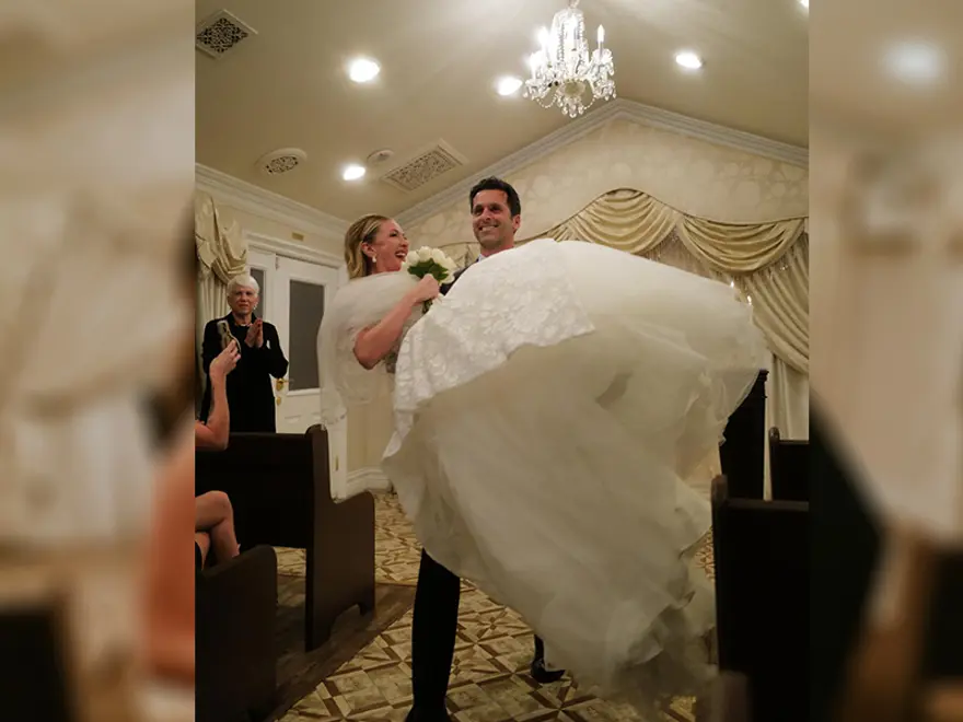 Fırtınalı aşkta mutlu son. Yasemin Kay Allen ile eski FBI ajanı Erdal Kaya evlendi 