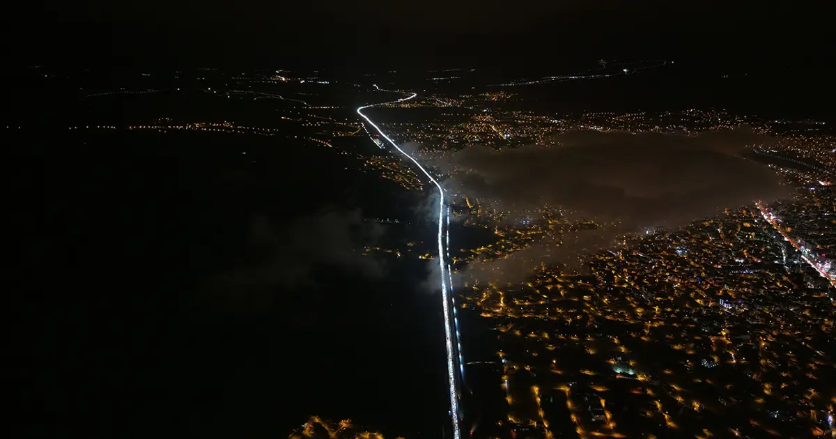 Dönüş çilesi. Araç trafiği 40 kilometreyi aştı