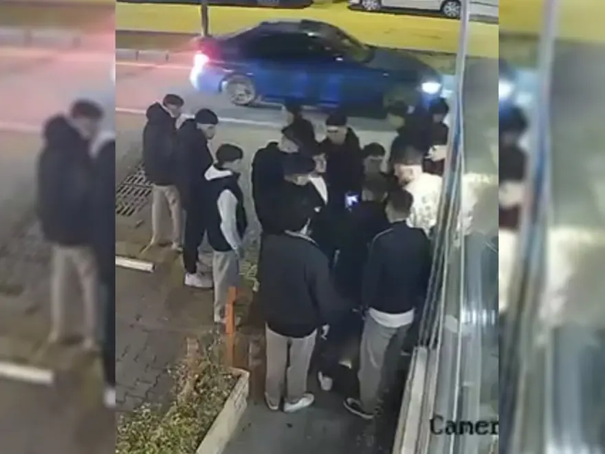 Sözlü tartışmada aniden olan yumruk attı, ortalık meydan muharebesine döndü 