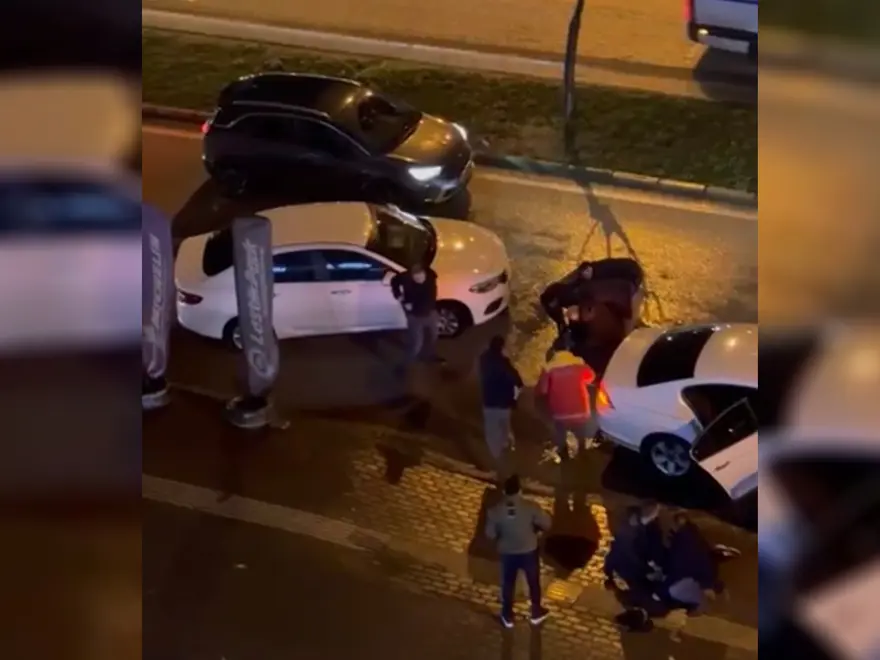 Bursa'da film gibi operasyon. Pompacı kılığına girdi, bombalı araba böyle yakalandı 3 Bursa'da film gibi operasyon. Pompacı kılığına girdi, bombalı araba böyle yakalandı 3