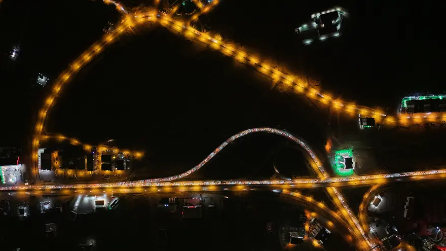 Dönüş çilesi. Trafik yoğunluğu 40 kilometreyi aştı 4