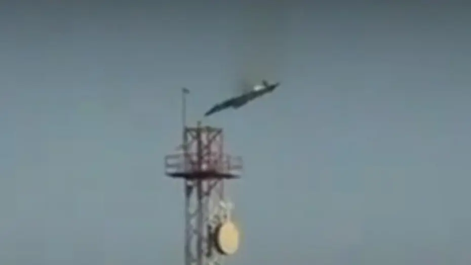 ABD savaş uçağı Kuveyt'te böyle düştü! Mürettebat sağ kurtuldu