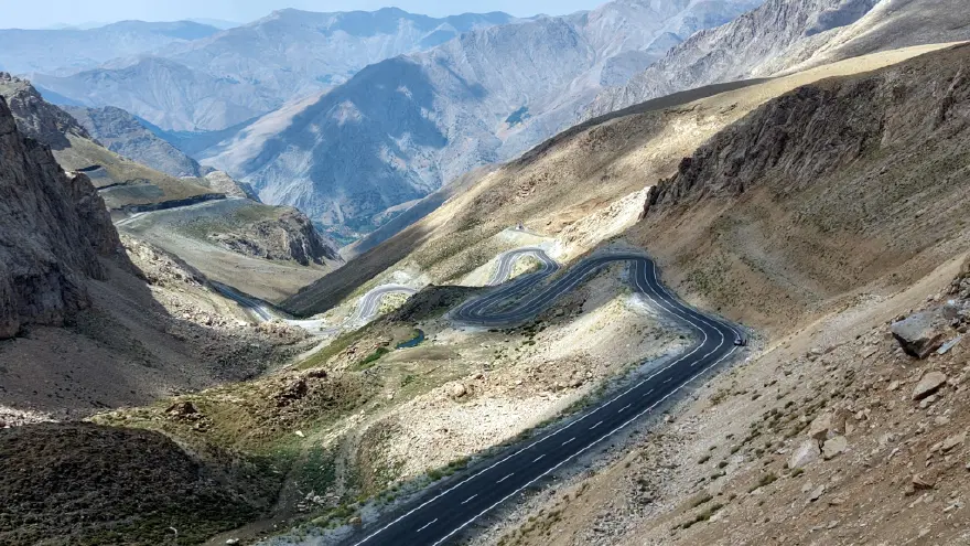 GEVAŞ'TAN GİRİLECEK BAHÇESARAY'DAN ÇIKILACAK 3 GEVAŞ'TAN GİRİLECEK BAHÇESARAY'DAN ÇIKILACAK 3