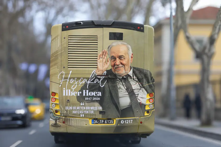 Duayen tarihçiye vefa. İETT'den İlber Ortaylı'ya özel saygı otobüsü 