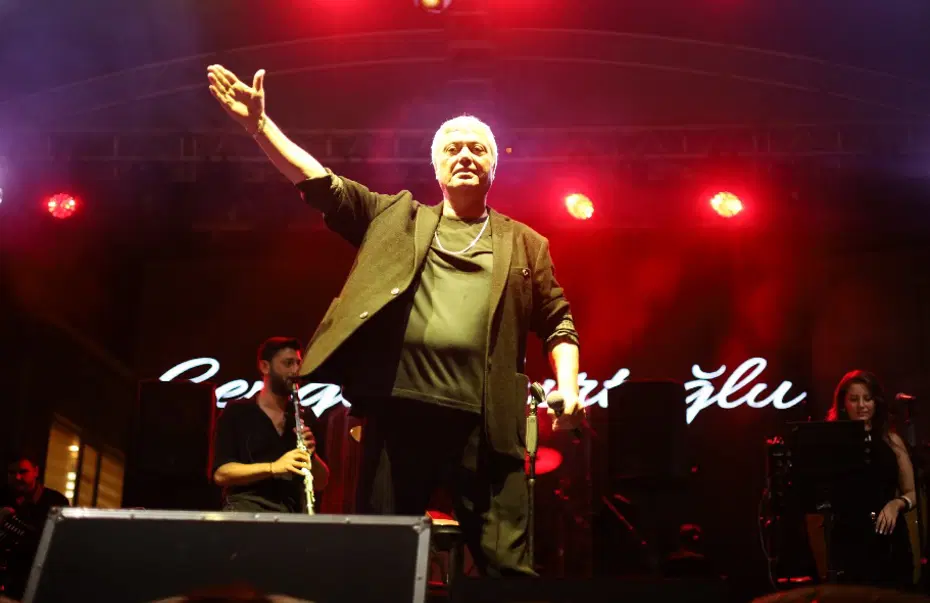 Cengiz Kurtoğlu'na yoğun ilgi