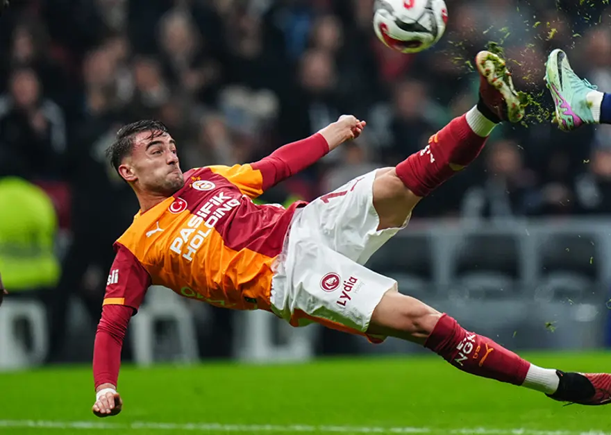 YUNUS AKGÜN (GALATASARAY) 22 YUNUS AKGÜN (GALATASARAY) 22