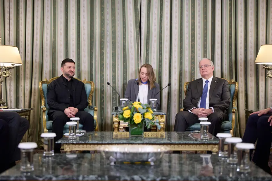 Zelenski, Yunanistan Cumhurbaşkanı Tasulas ile görüştü