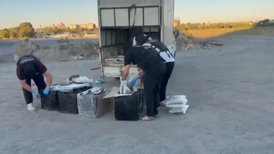 Zeytinburnu'nda uyuşturucu ticaretine darbe. 83 kilogram skunk ele geçirildi
