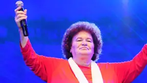 Selda Bağcan: Hayatım boyunca 300 bin TL'yi bir arada görmedim (Yüksek ücret iddialarına yanıt)