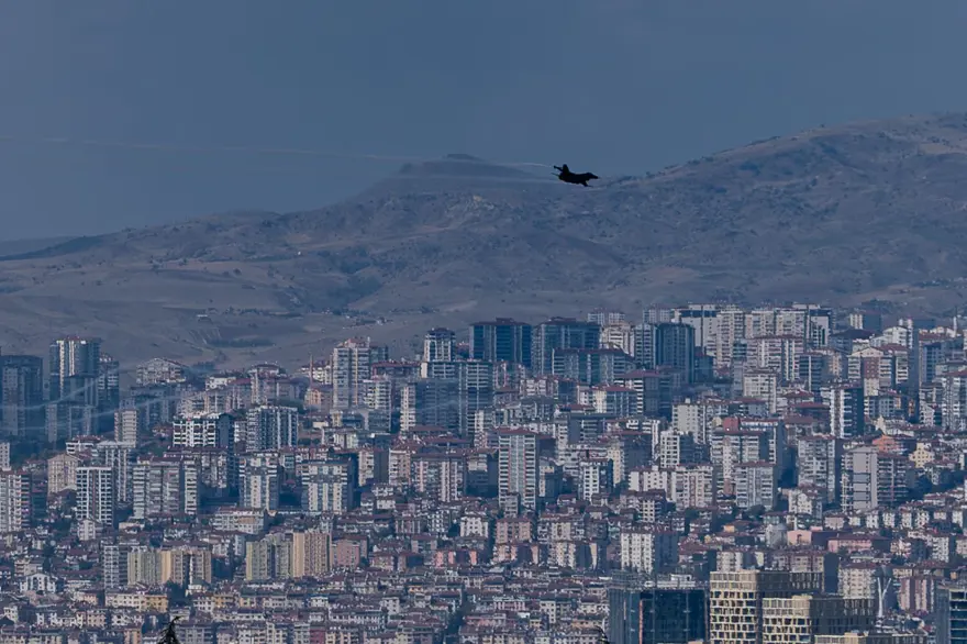 25 dakikalık büyük heyecan! SOLOTÜRK'ten Ankara'da prova uçuşu 2 25 dakikalık büyük heyecan! SOLOTÜRK'ten Ankara'da prova uçuşu 2