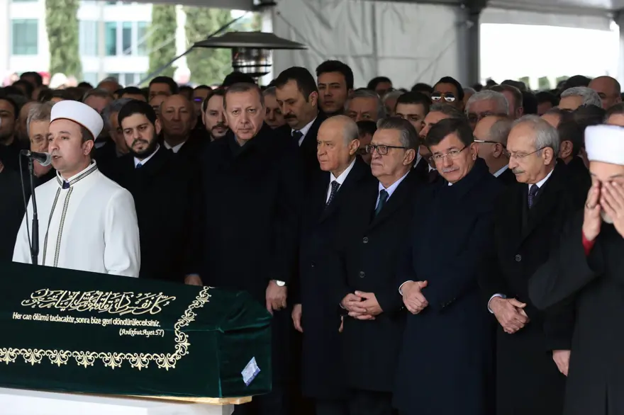 Yavuz Yılmaz son yolculuğuna uğurlandı 84 Yavuz Yılmaz son yolculuğuna uğurlandı 84