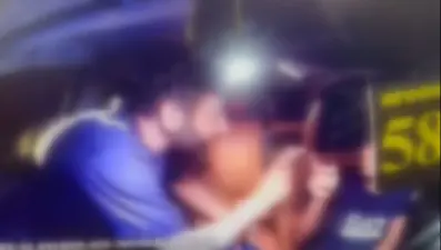 İstanbul'da takside dehşet anı: Taksiciyi ensesinden bıçakladı