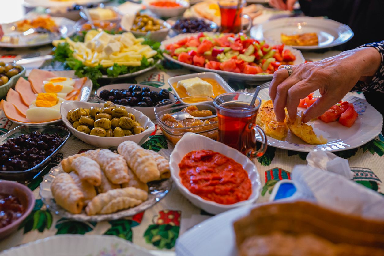 Kahvaltıdaki en yaygın hata yüksek kolesterol nedeni: Kalbi riske atıyor