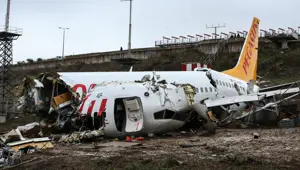Sabiha Gökçen'de 3 kişinin öldüğü uçak kazasıyla ilgili kaptan pilot tutuklandı