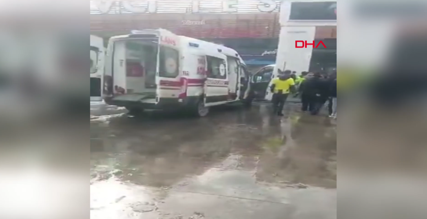 Fenerbahçe ile Amedspor taraftarları arasında kavga | Sarı lacivertlilerden yaralı taraftar için açıklama: "Bir taraftarımız kalbinin altından bıçaklandı" 2