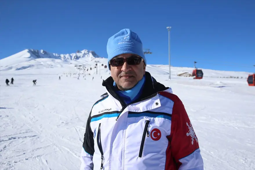 Erciyes Kayak Merkezi'nde hafta sonu yoğunluğu 2