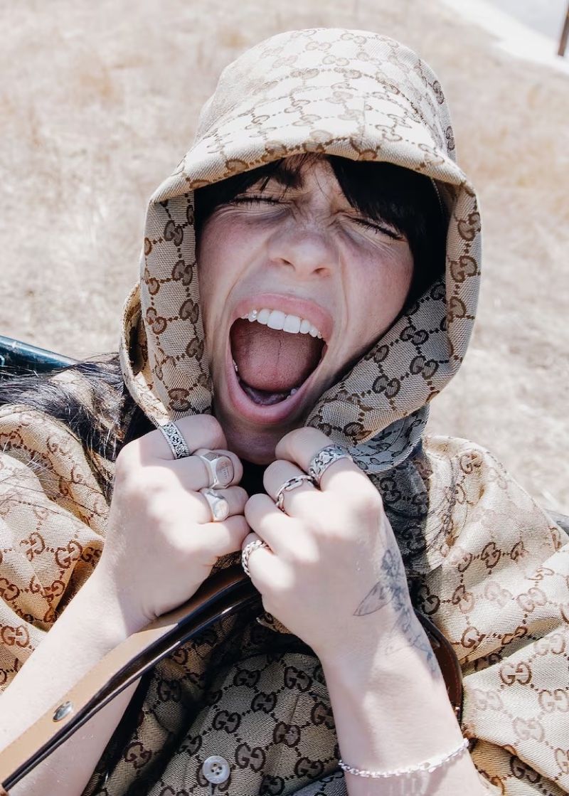 Grammy ödüllü şarkıcı Billie Eilish ile Gucci'den çevre dostu