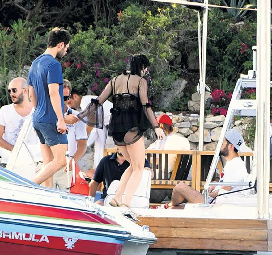 Merve Boluğur, Hakan Sabancı, Bodrum 3