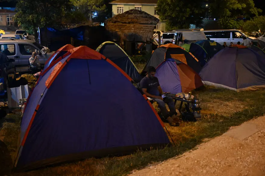 Türkiye'nin dört bir yanından geldiler, otellerde yer kalmadı: "Bedava Palas" bu sene de doldu 1 Türkiye'nin dört bir yanından geldiler, otellerde yer kalmadı: "Bedava Palas" bu sene de doldu 1