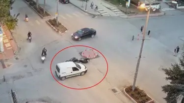 Çarpmamak için ani fren yapan motosiklet devrildi