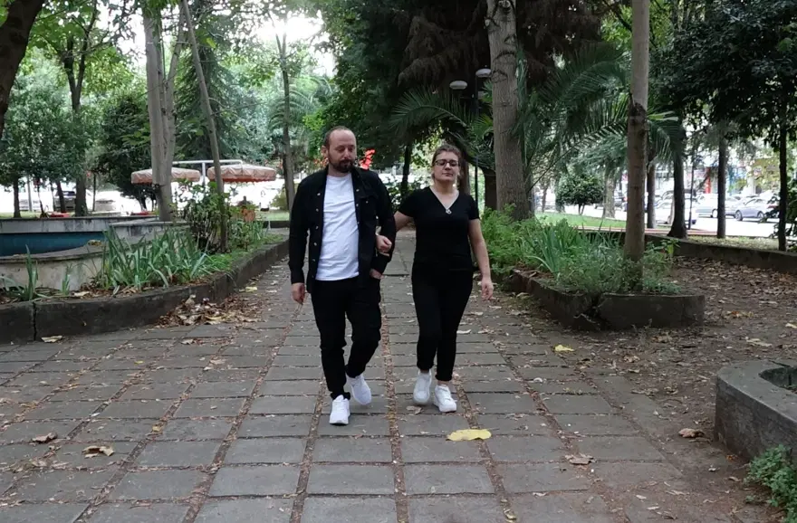 Sağlık raporu için gitti, hayatının şokunu yaşadı: Yaşıyor ama 7 yıldır "ölü" görünüyor 1 Sağlık raporu için gitti, hayatının şokunu yaşadı: Yaşıyor ama 7 yıldır "ölü" görünüyor 1