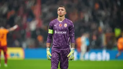 Okan Buruk'tan derbi için Muslera kararı