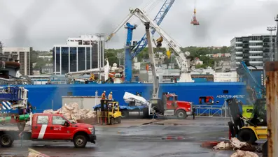 Titanik batığına seyahat esnasında patlayan denizaltının enkazı çıkarıldı