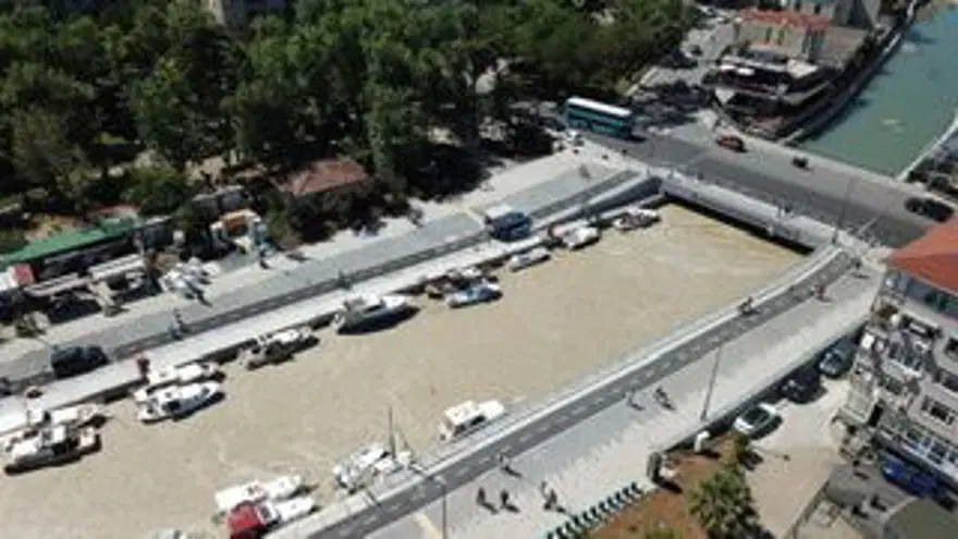 İstanbul'da Kurbağalıdere'yi de deniz salyası kapladı 10 İstanbul'da Kurbağalıdere'yi de deniz salyası kapladı 10
