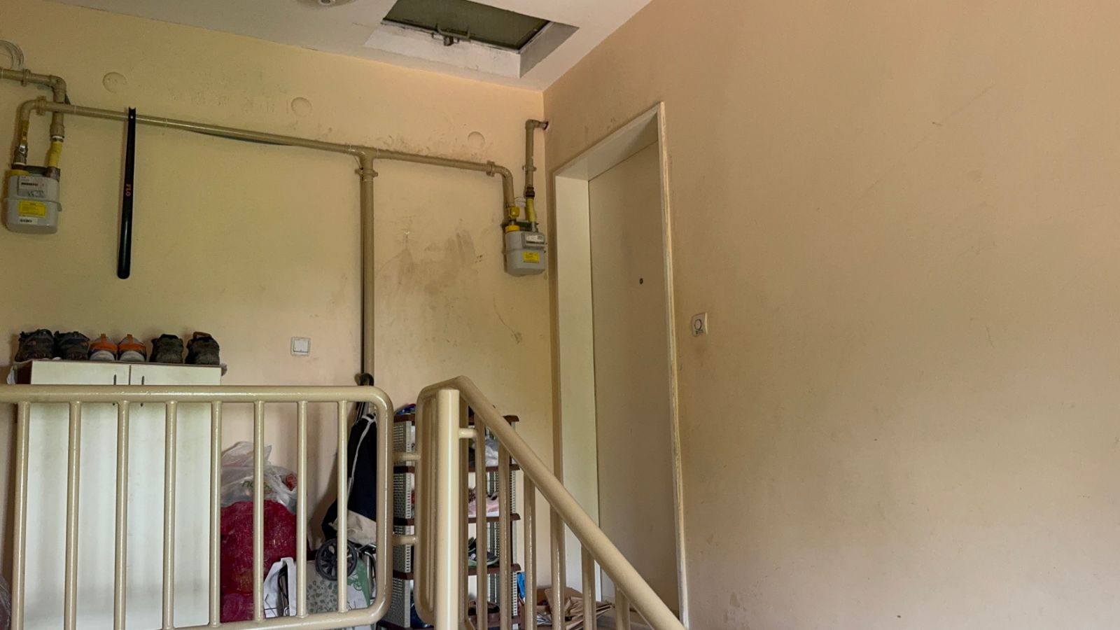 4 yaşındaki oğlunu yastıkla boğdu, cesediyle sekiz saat birlikte kaldı