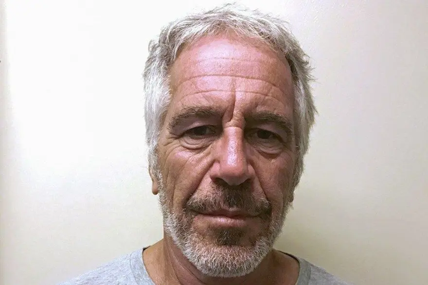 Donald Trump'ın adı Jeffrey Epstein soruşturmasına karıştı 6
