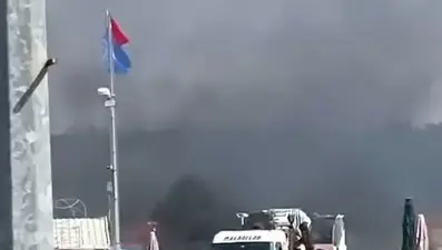 Tuzla'da balıkçı barınağında lastik yangını