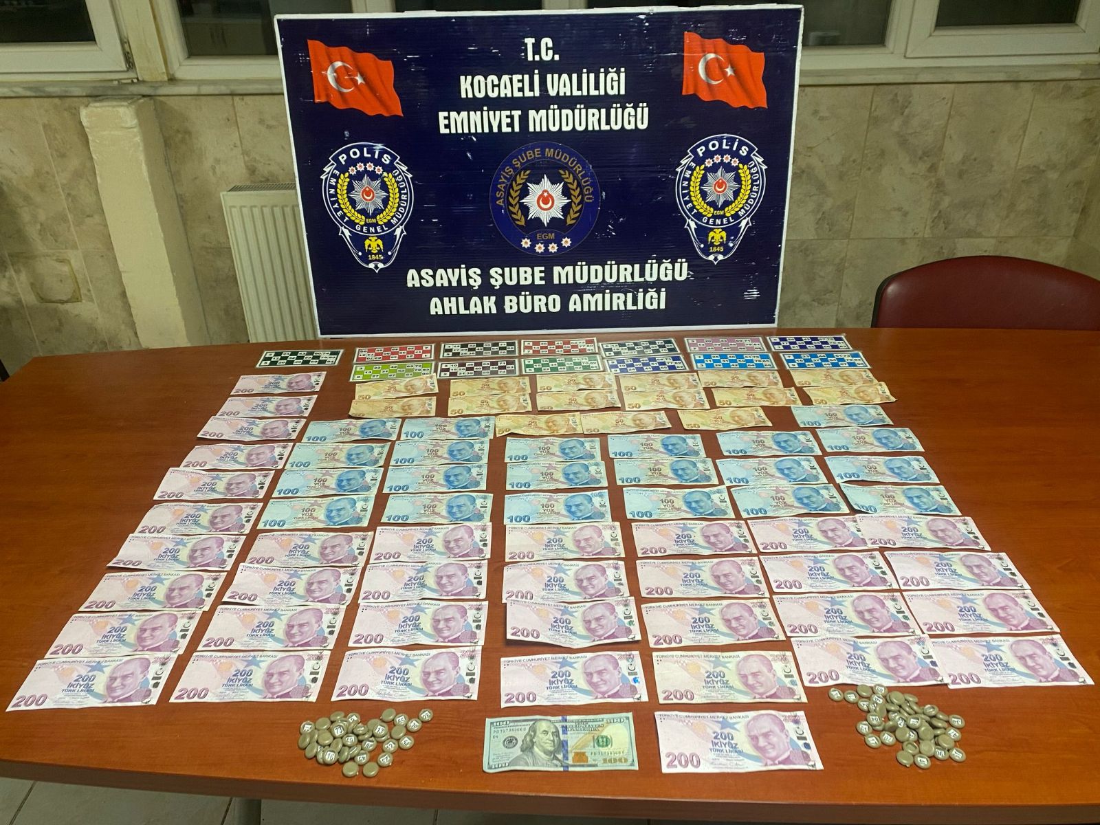 Kumar oynayanlara 83 bin lira ceza
