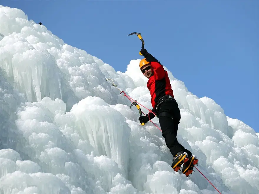 Palandöken'deki yapay buz parkı adrenalin tutkunlarını bekliyor 8