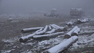 Trakya'da Nisan karı: Kırklareli'nin yüksek kesimleri beyaza büründü